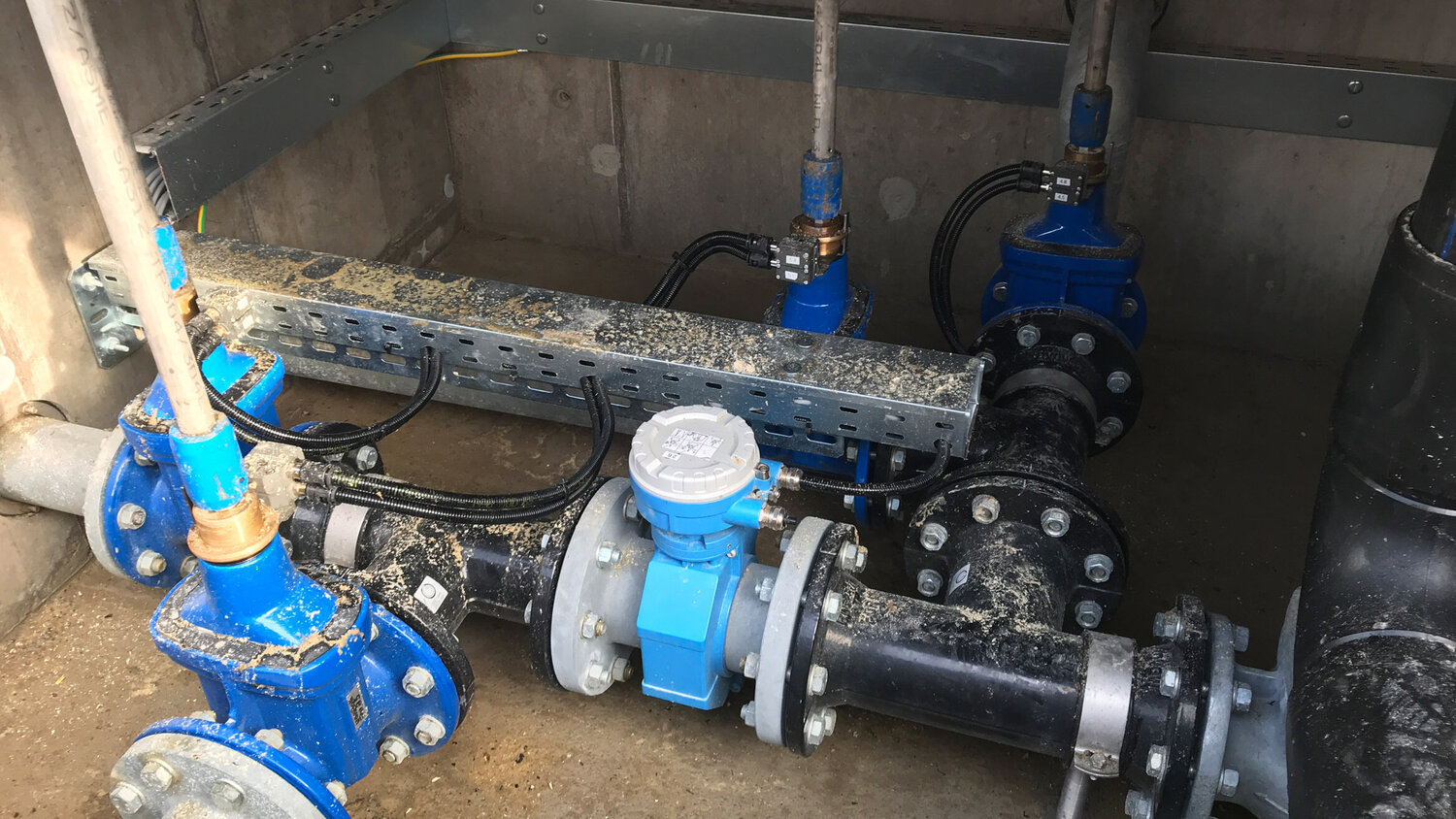 Galerie Bodenleitungen